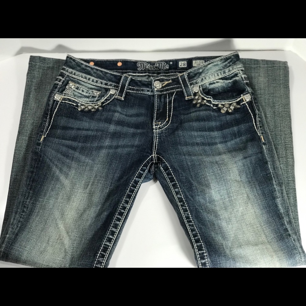 Miss Me Woman Signature Boot Cut Jeans, Embellished, Distressed Size 28x31 (A)
